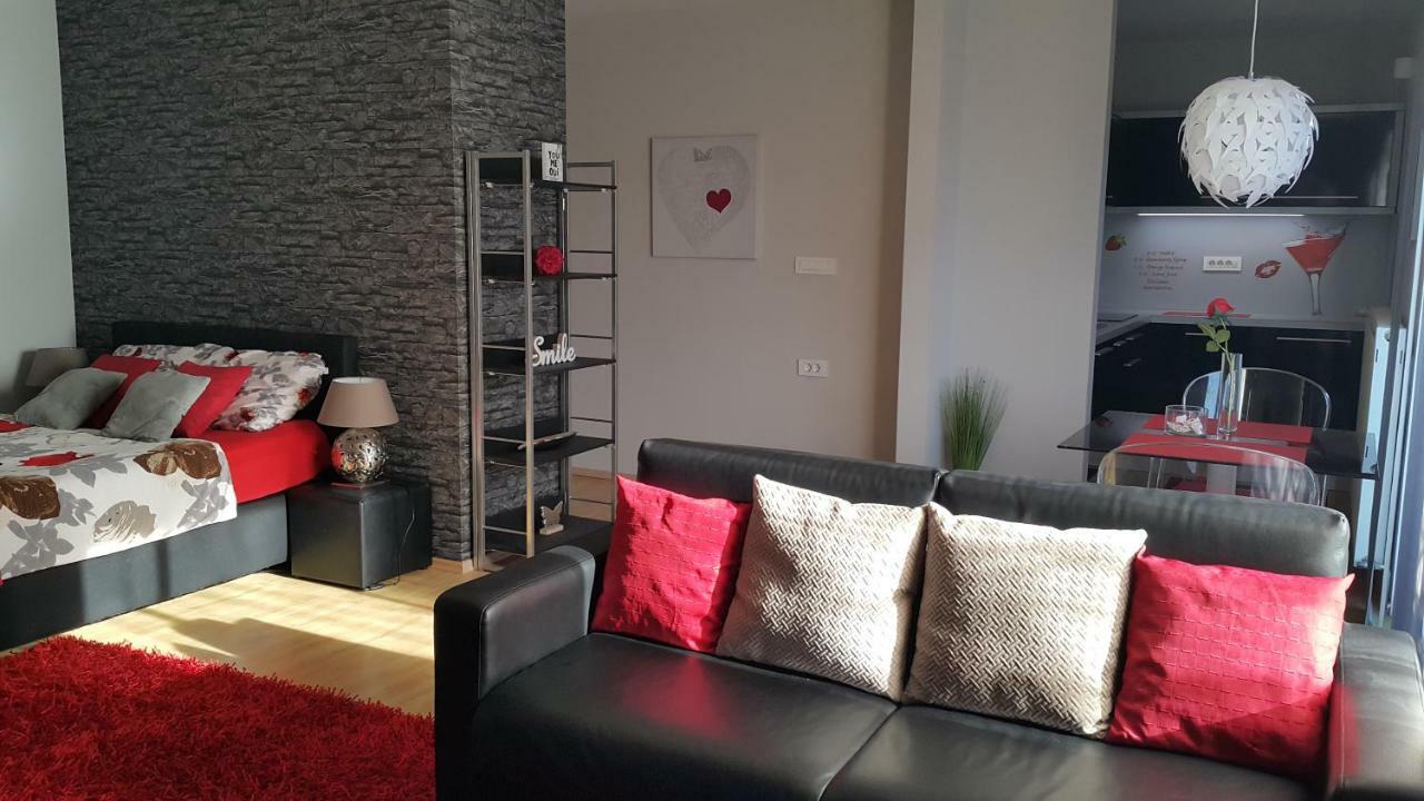 Apartment Rosy ลูบลิยานา ภายนอก รูปภาพ